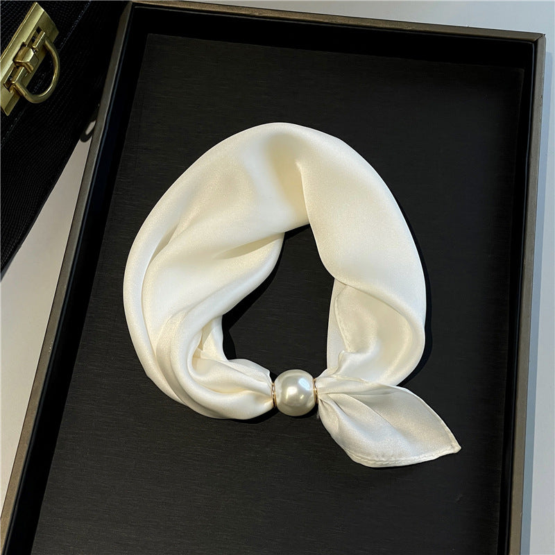 🧣 Oansträngd glamour: Påsnäppbar pärlhalsbandsscarf ✨