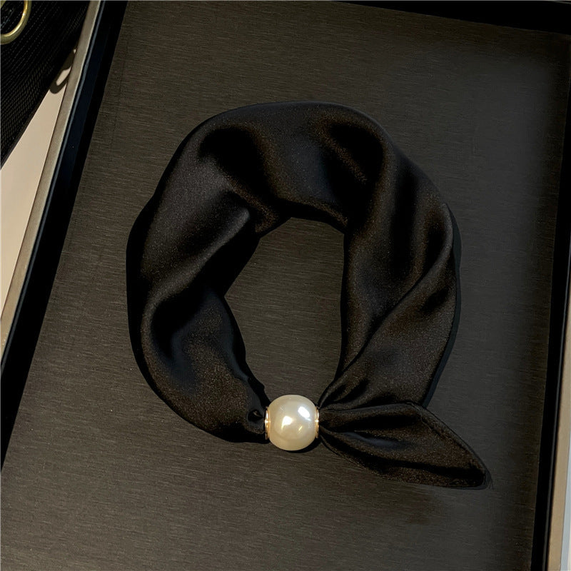 🧣 Oansträngd glamour: Påsnäppbar pärlhalsbandsscarf ✨