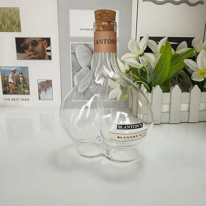 🥂Ge dina vinprovningar en lekfull touch med denna roliga flaska.