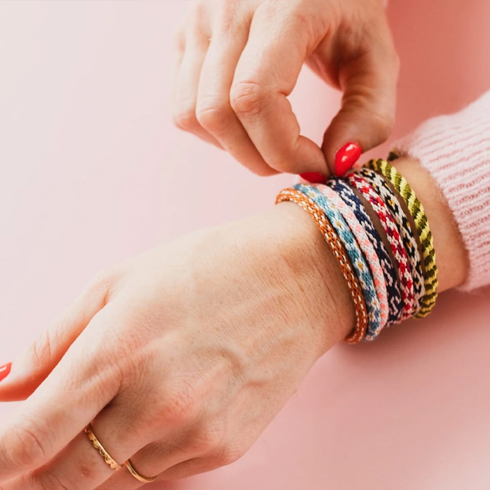 Kumihimo-armbandssats – Skapa dina egna flätade vänskapsarmband