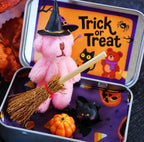🎁Siste dag 49 % RABATT🎃🧸Håndlaget søt heksebamse i eske