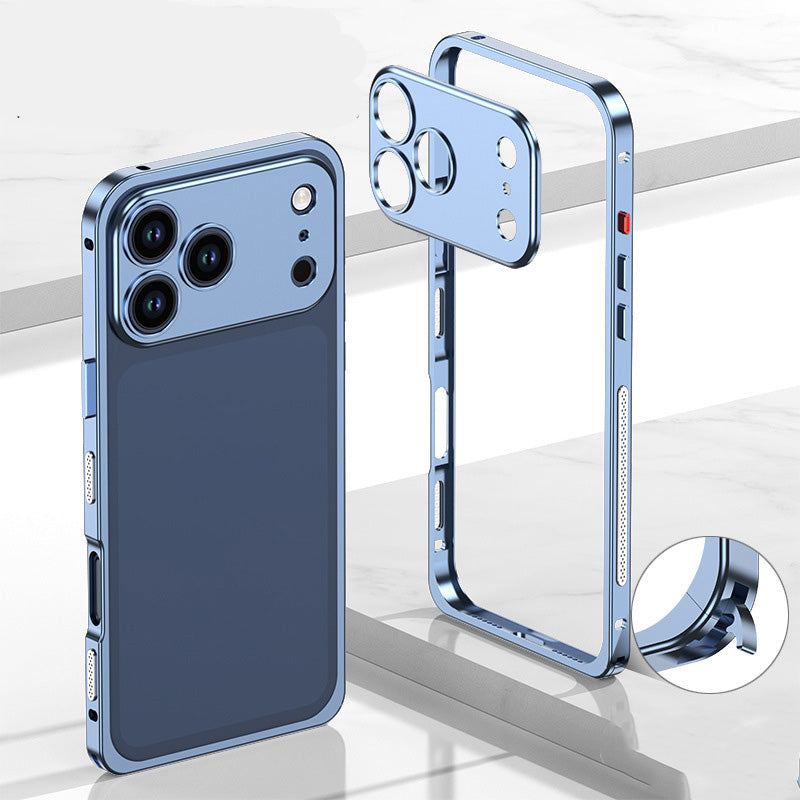 iPhone-skal med bar ram i metall och värmeavledande funktion med sjöhästspänne