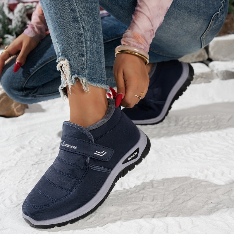 Halkfria vintervarma slip-on-sneakers