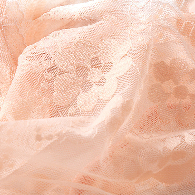 Sexiga andningsbara spetstrosor i plusstorlek