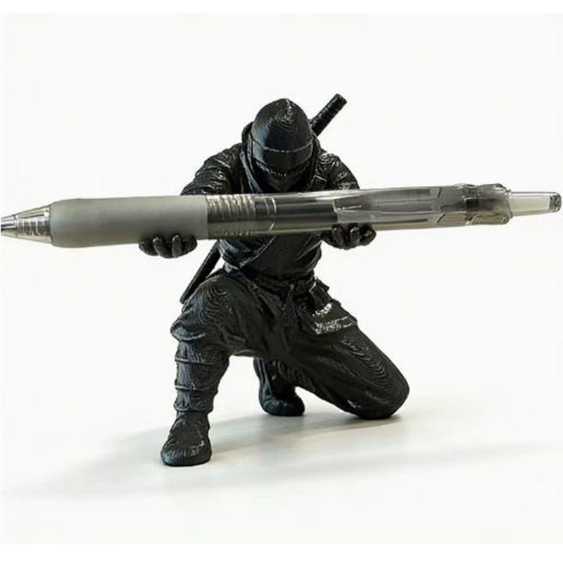 Kreativ pennhållare i form av en ninjakrigare, 3D-printad